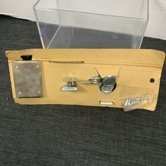 Vintage Magnetic Can Opener Three Position Swing Adjustment Made in Japan - Picture 5 of 6